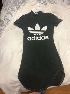 Adidas body con dress
