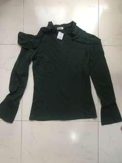Cold shoulder long sleeve top