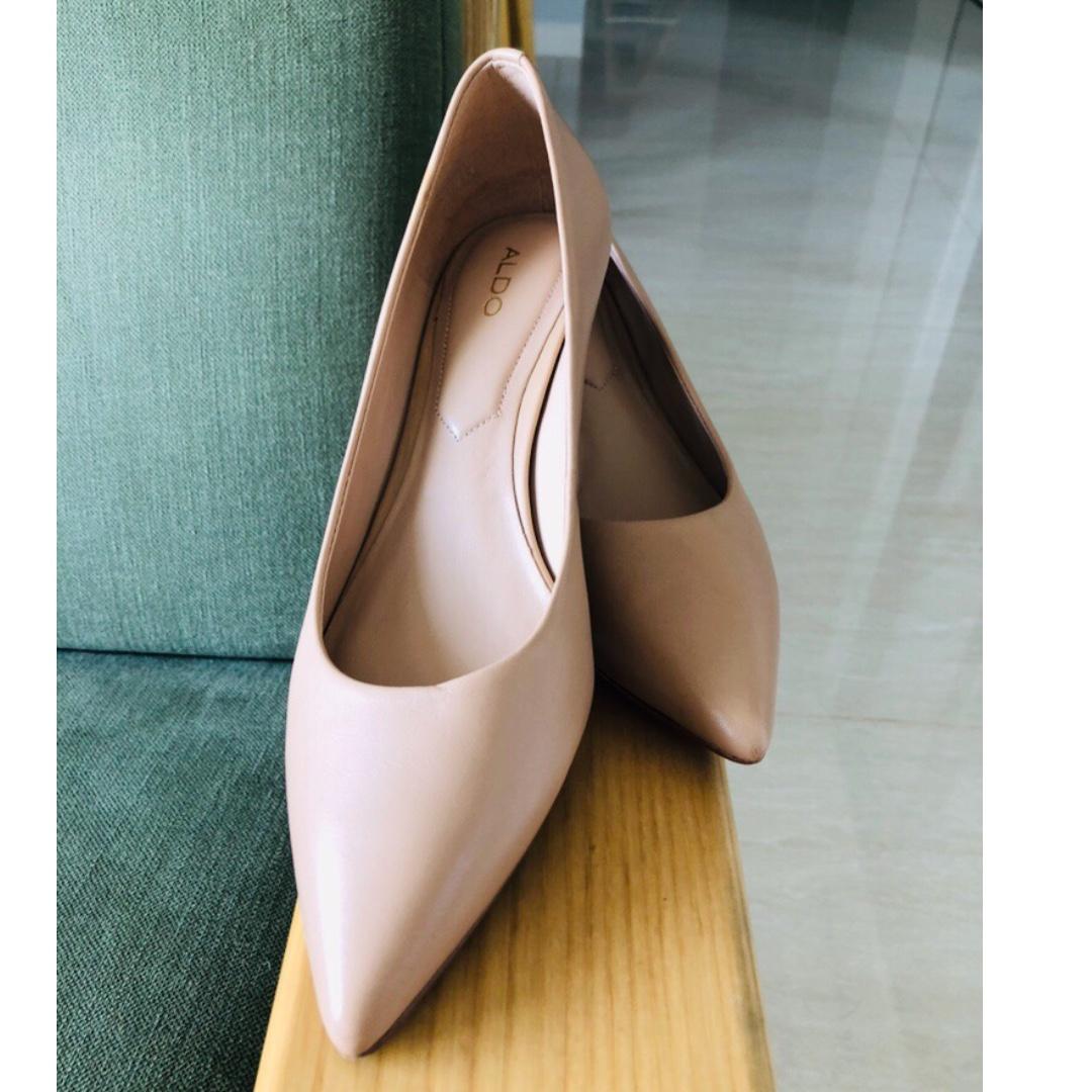 nude pointed kitten heels