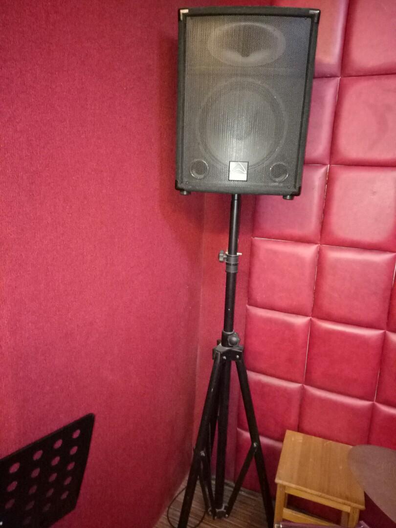 Amps, pa speakers with stand etc for clearance., Audio, Soundbars