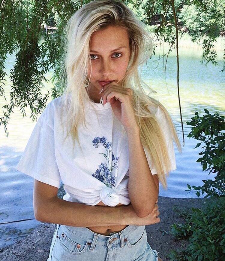 Brandy Melville Forget Me Not Aleena Shirt Thicker Version 1