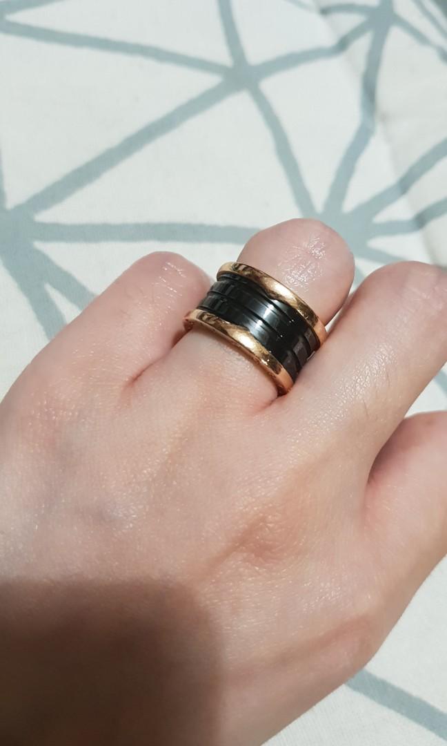 bvlgari black gold ring