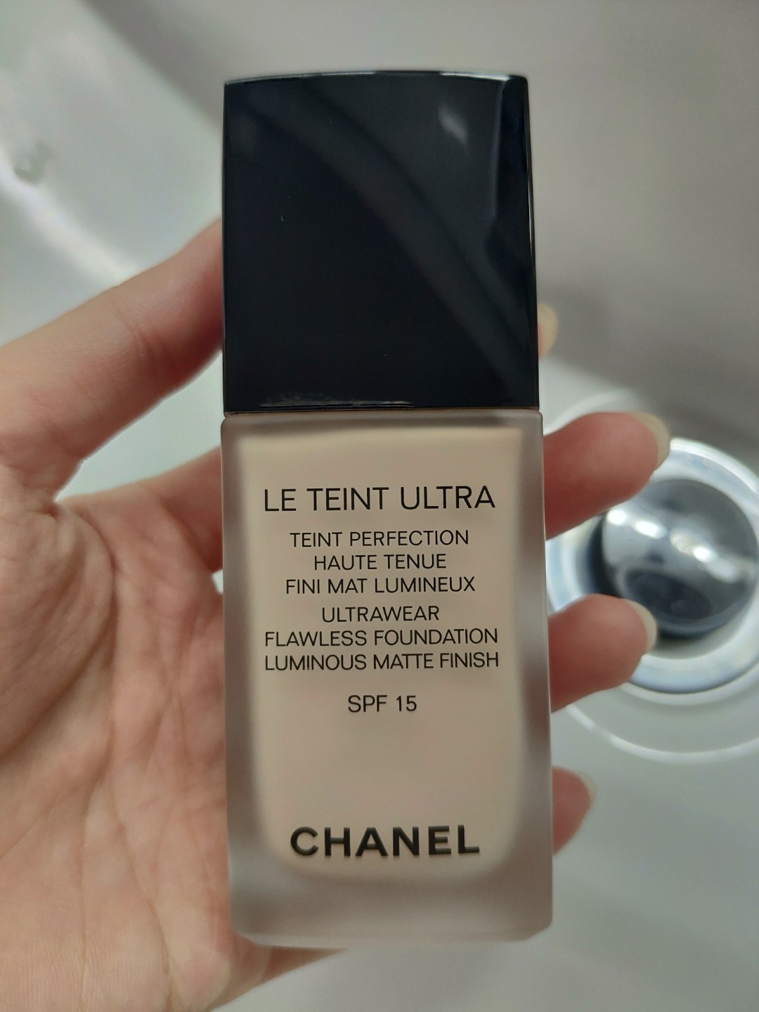 Chanel le teint ultra foundation #10, Beauty & Personal Care, Face, Makeup  on Carousell