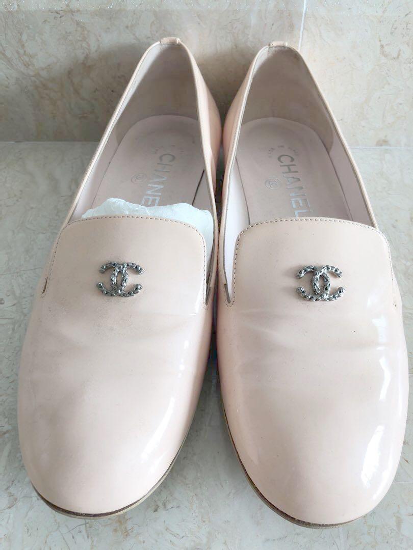 chanel slippers with pearls