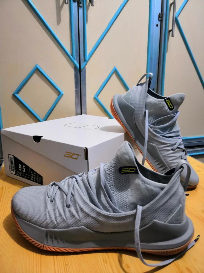 Under armour curry discount 5 grey gum