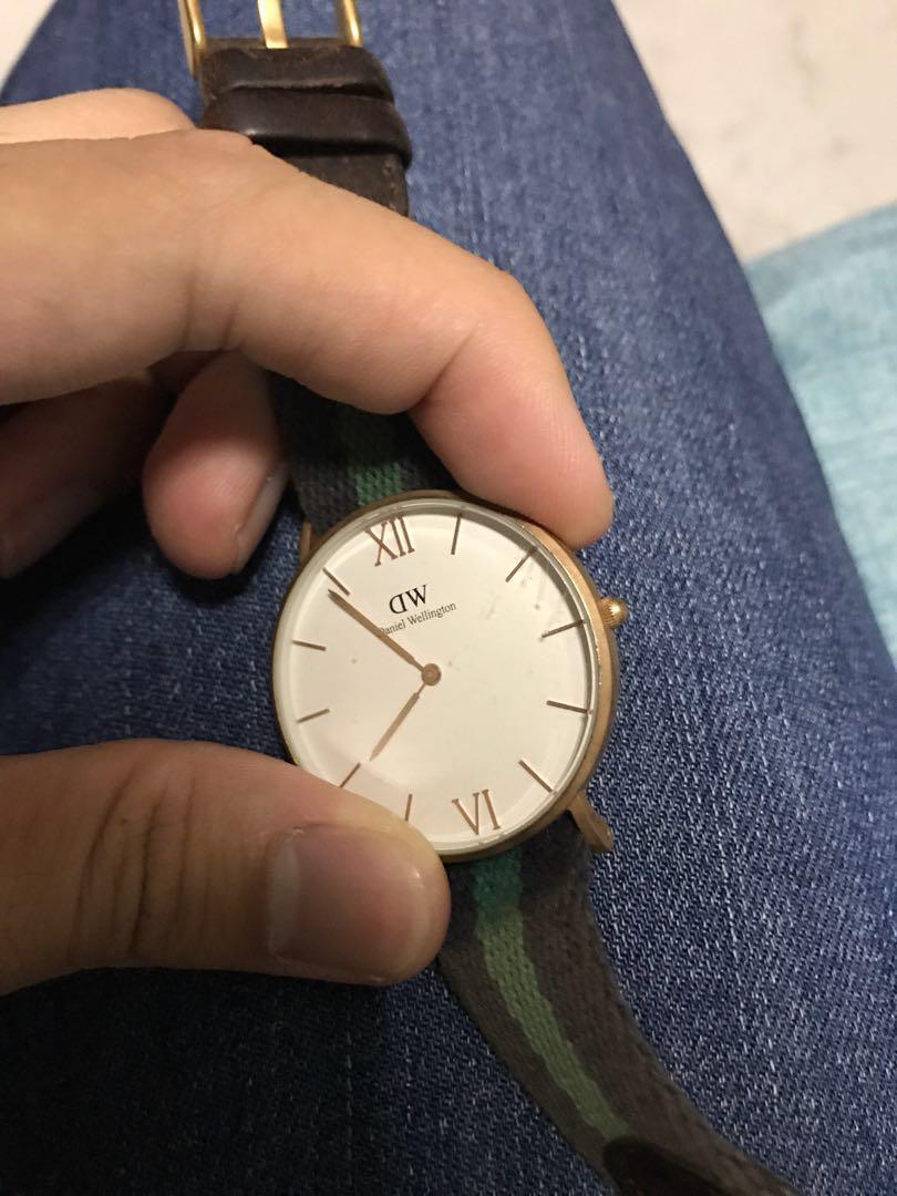 Daniel wellington green strap store