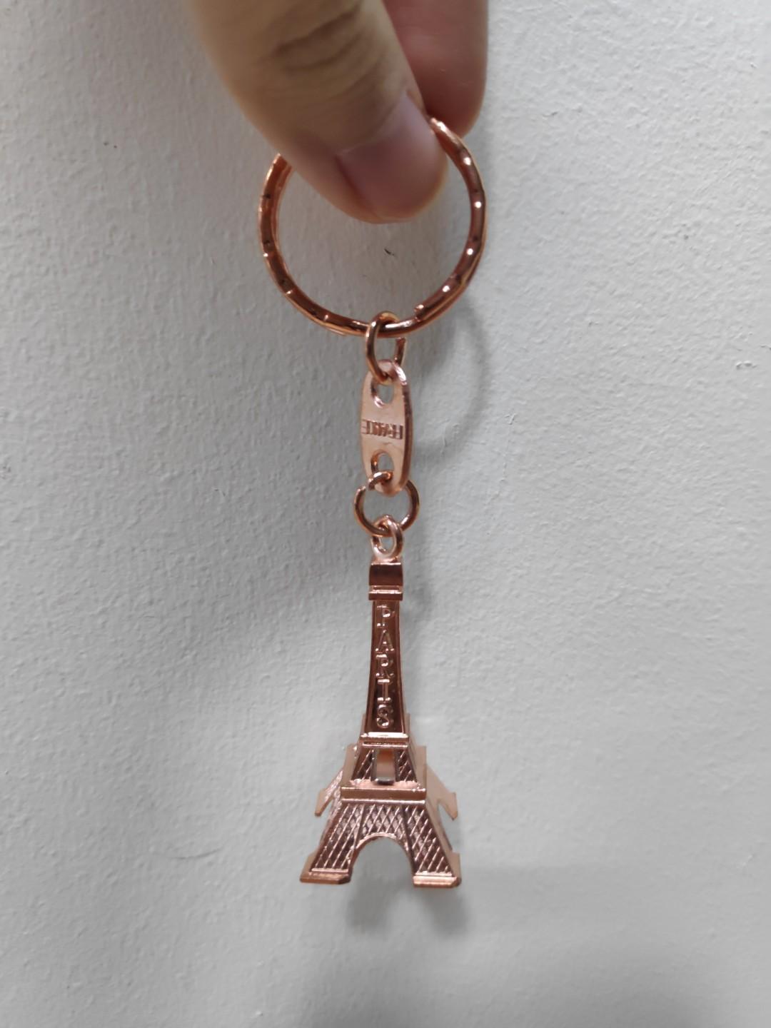 Gold eiffel shop tower keychain