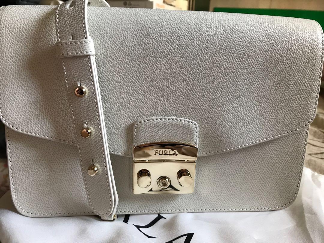 Furla Metropolis Small Shoulder Bag Perla