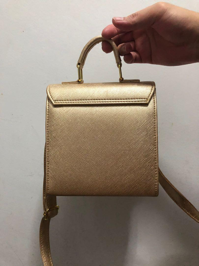Gold color handbag outlet