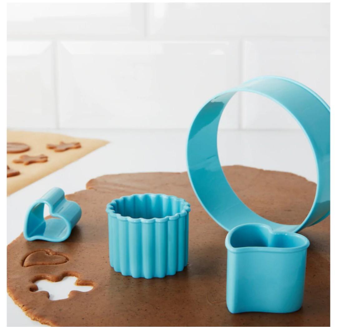 Ikea plastic cookie/pastry cutters set with box, Furniture & Home