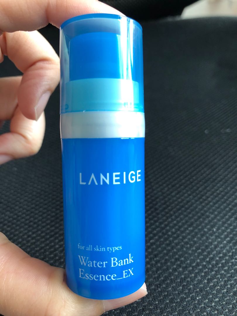 Laneige, Laneige Water Bank Essence EX, Laneige Water Bank Essence EX รีวิว, Laneige Water Bank Essence EX ราคา, Laneige Water Bank Essence EX 10 ml., Laneige ซื้อ 1 ชิ้น ฟรี 1 ชิ้น! Water Bank Essence EX 10 ml. x 2 เอสเซนส์เข้มข้นที่ช่วยเติมน้ำให้ผิว เพิ่มความชุ่มชื้น สุดฮิตของสาวเอเชีย