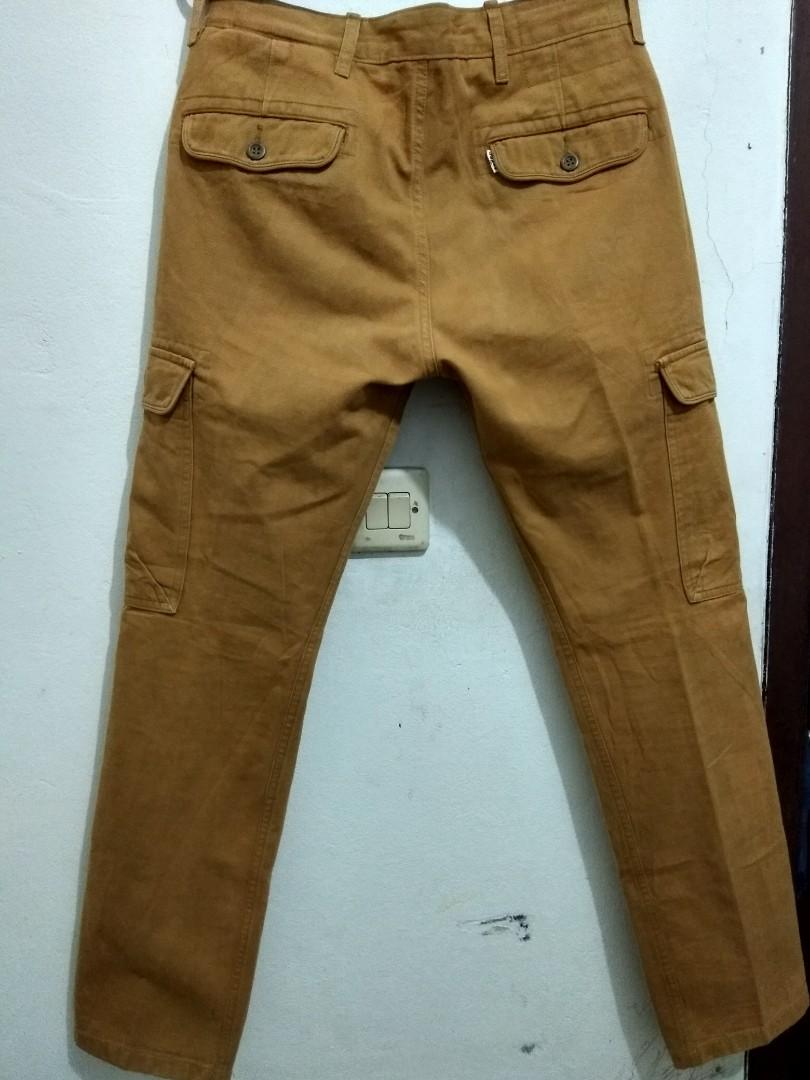 cargo levis