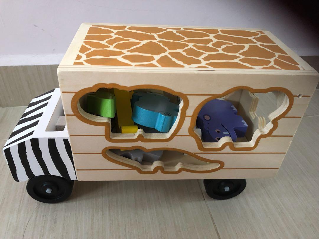 melissa & doug safari animal rescue truck