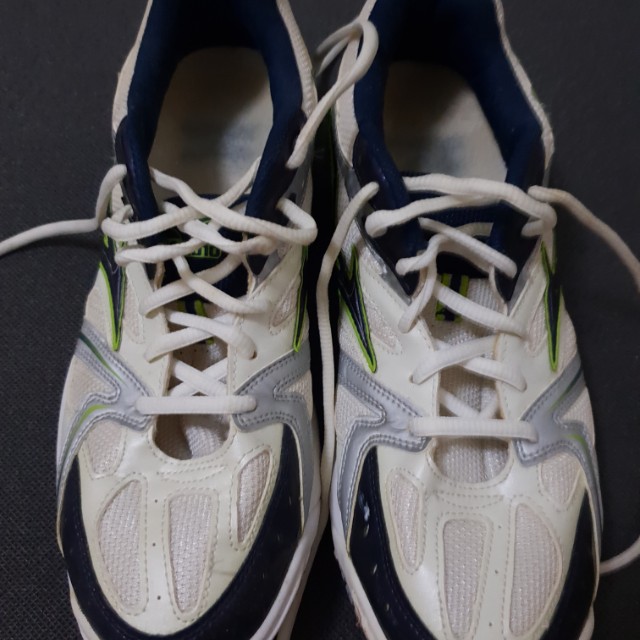 mizuno wave thunder 7