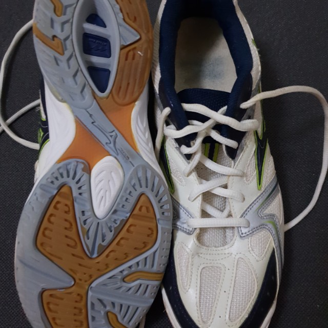 mizuno wave thunder 7