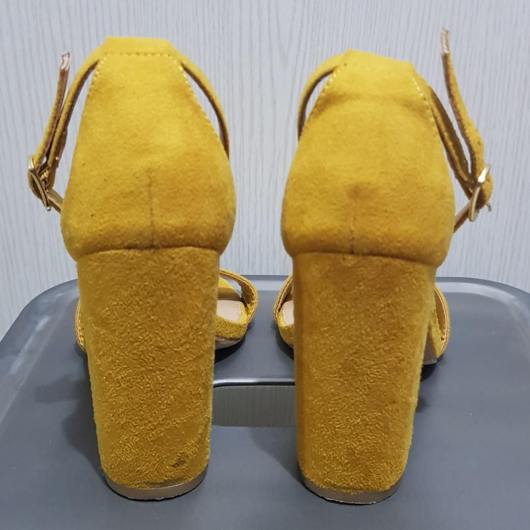 Yellow heels payless sale