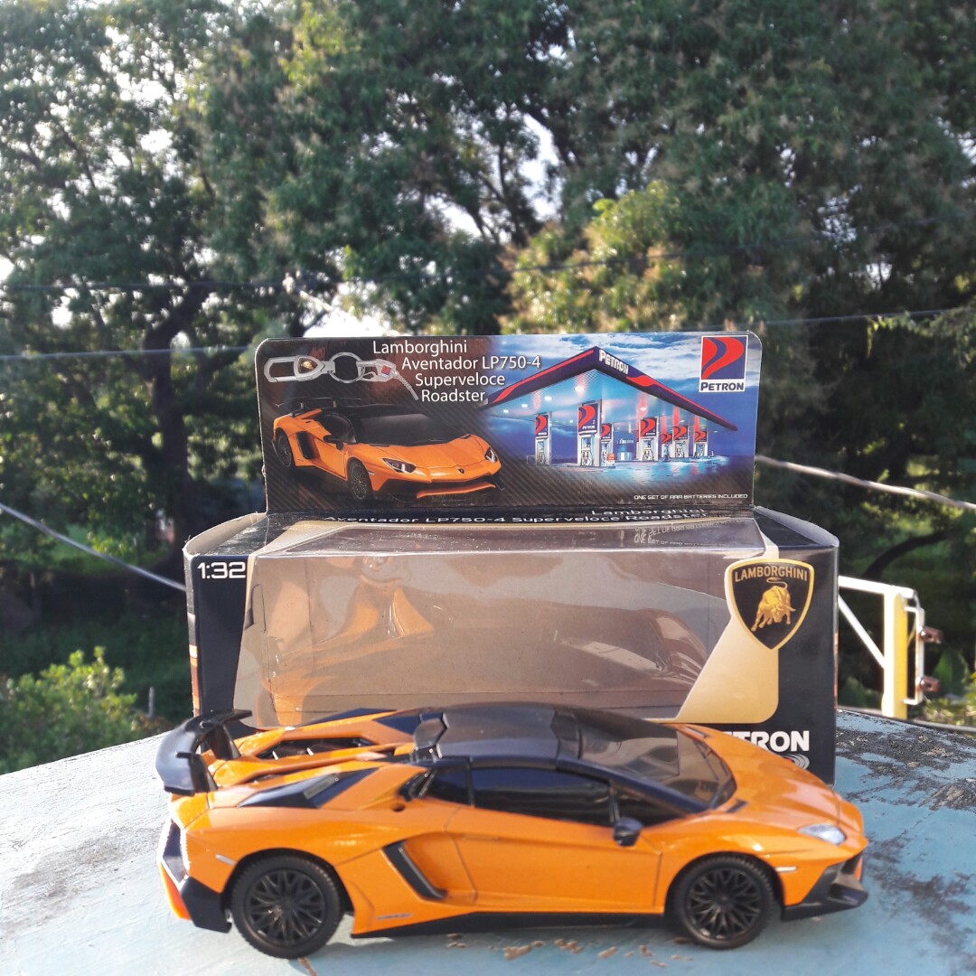 petron lamborghini aventador