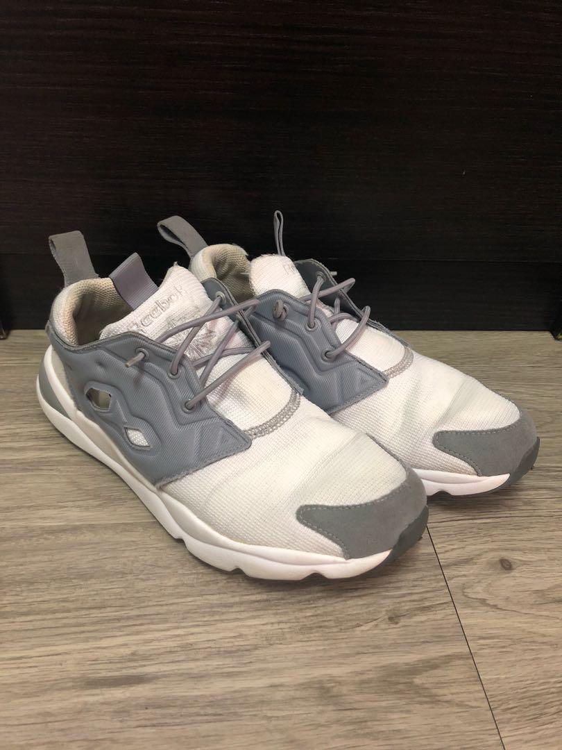 how to wash reebok sports shoes