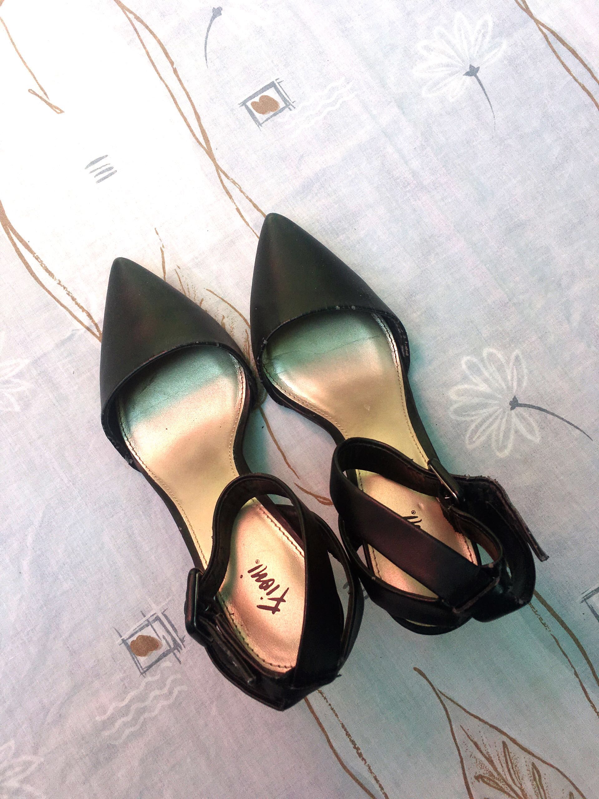 Sale Fioni Black Kitten Heels Women S Fashion Shoes On Carousell