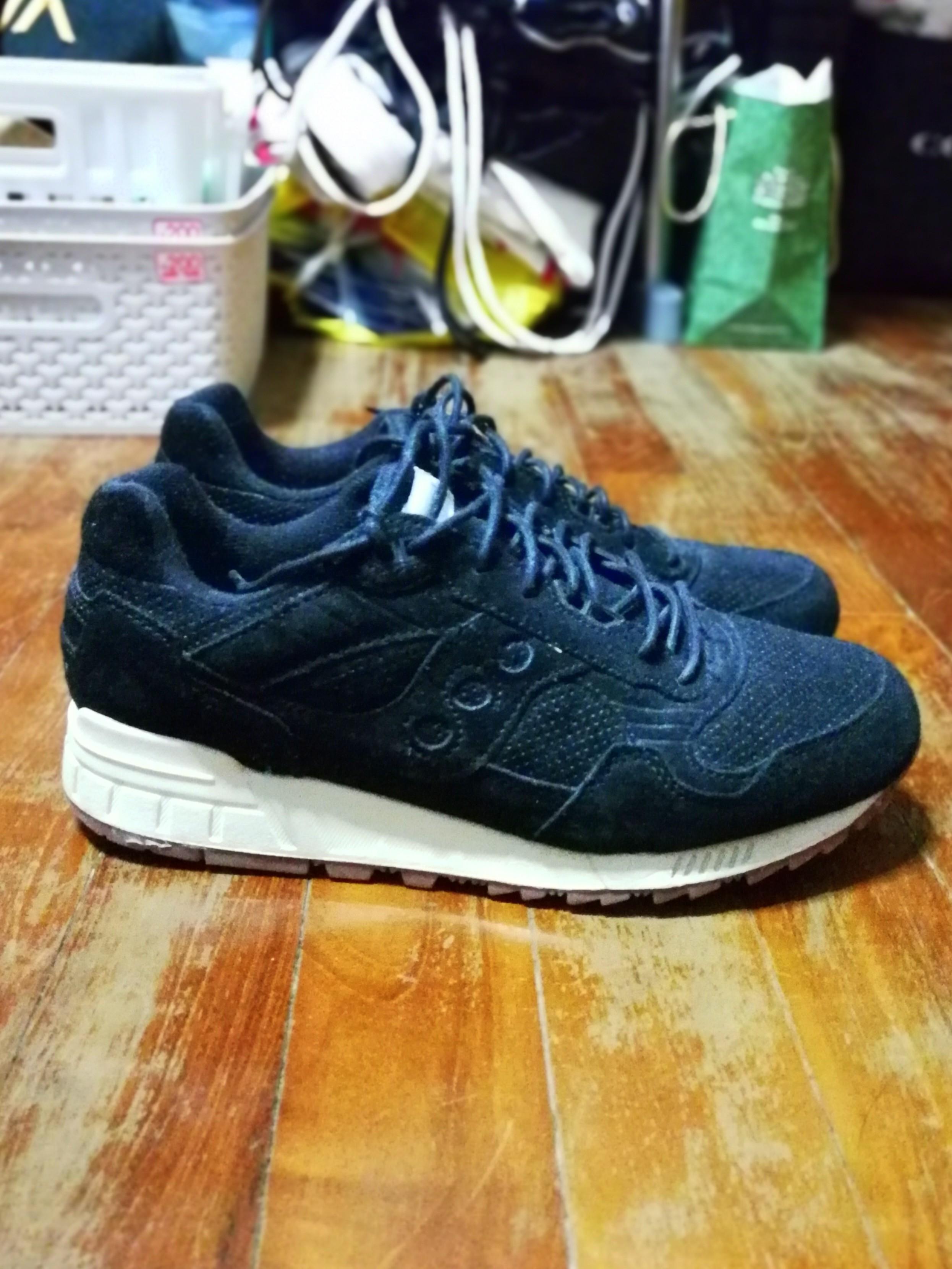 SAUCONY SHADOW 5000 BLACK GUM