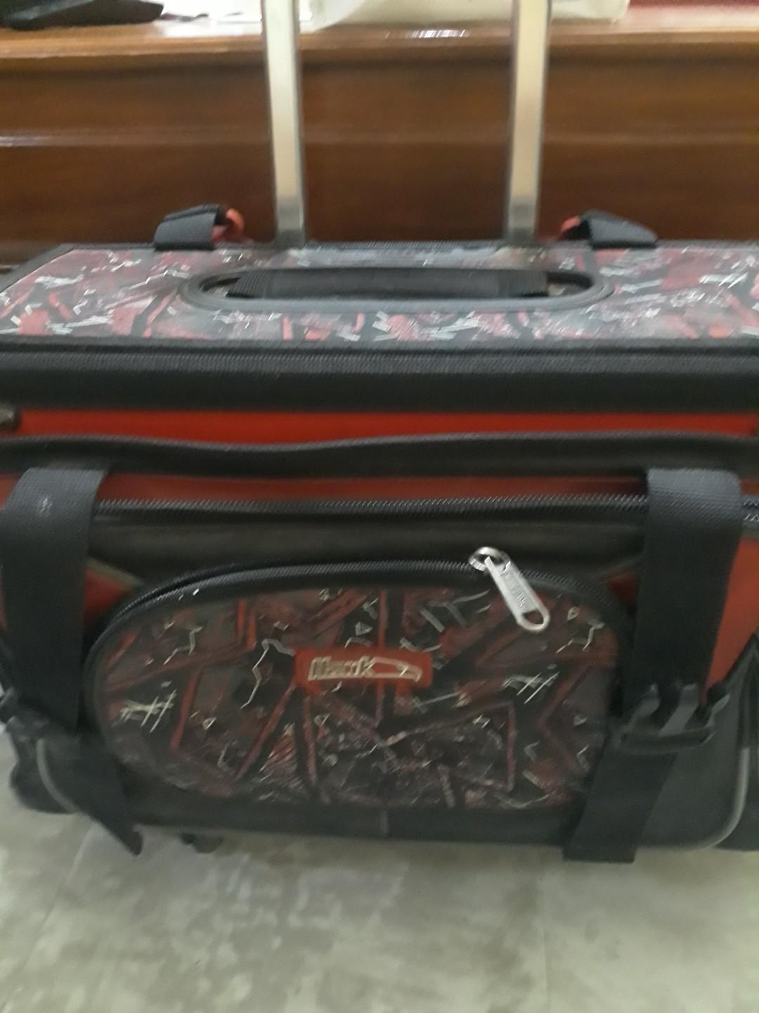 SCHOOL BAG (Category: Diaper Bags & Wetbags) located in Caloocan City. Submitted by fimanuel (Listing ID 199137909, Image 2). Description: Pls text me 09081429798.