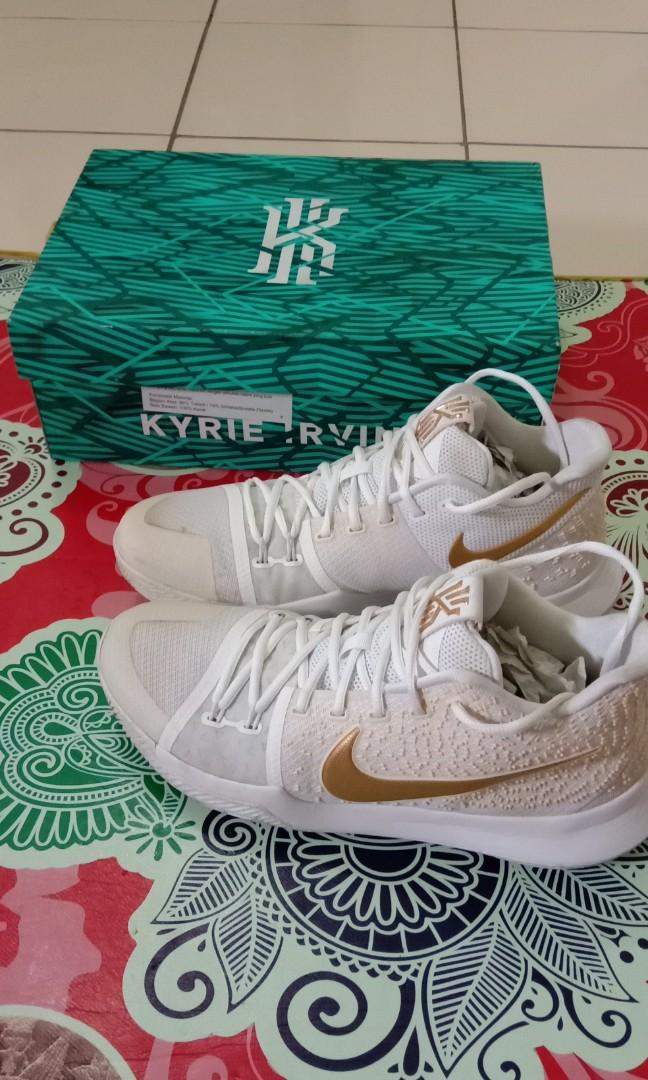 kyrie irving sepatu