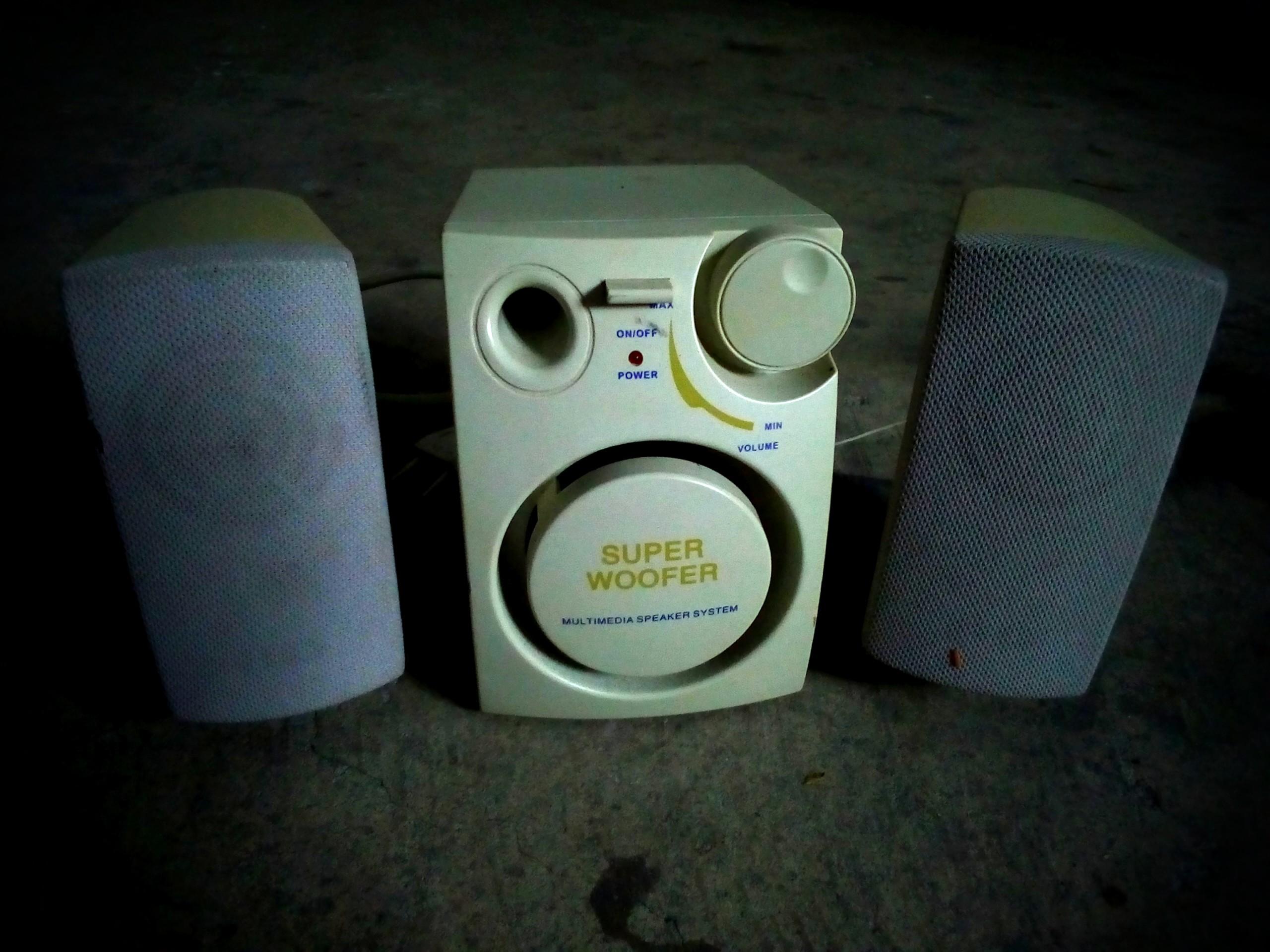 super woofer multimedia speaker system