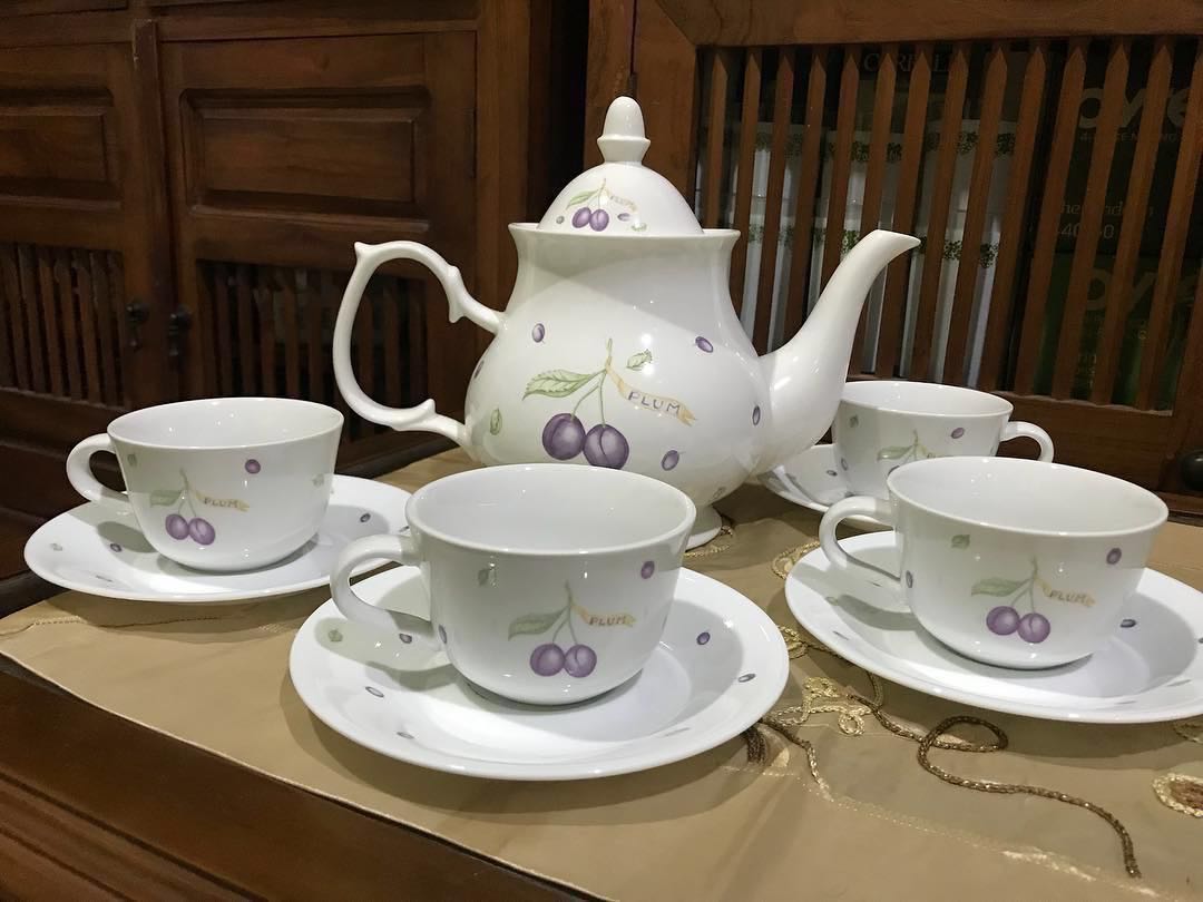 Corelle top tea pot