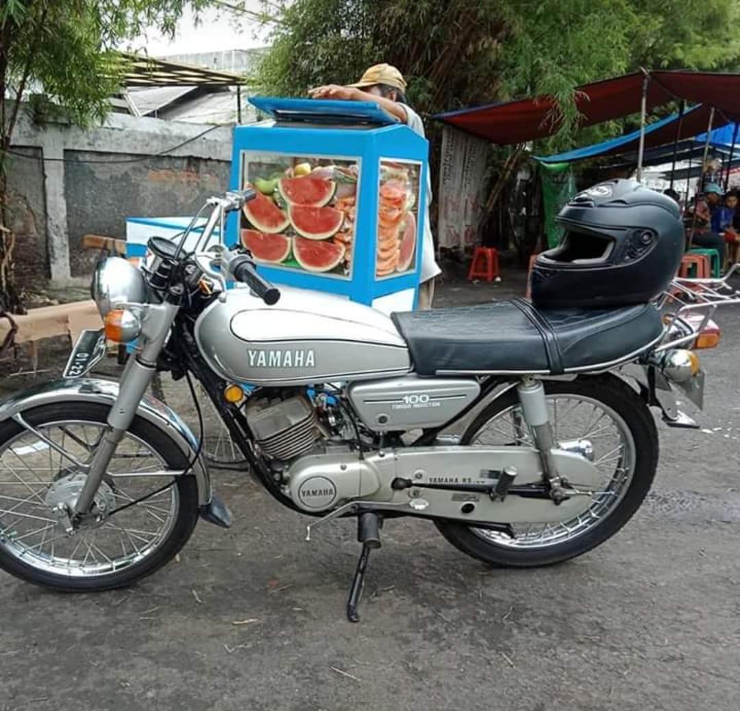 rs 100 yamaha price