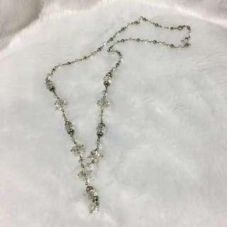 Almost New! Pretty Swarovski inspired long necklace