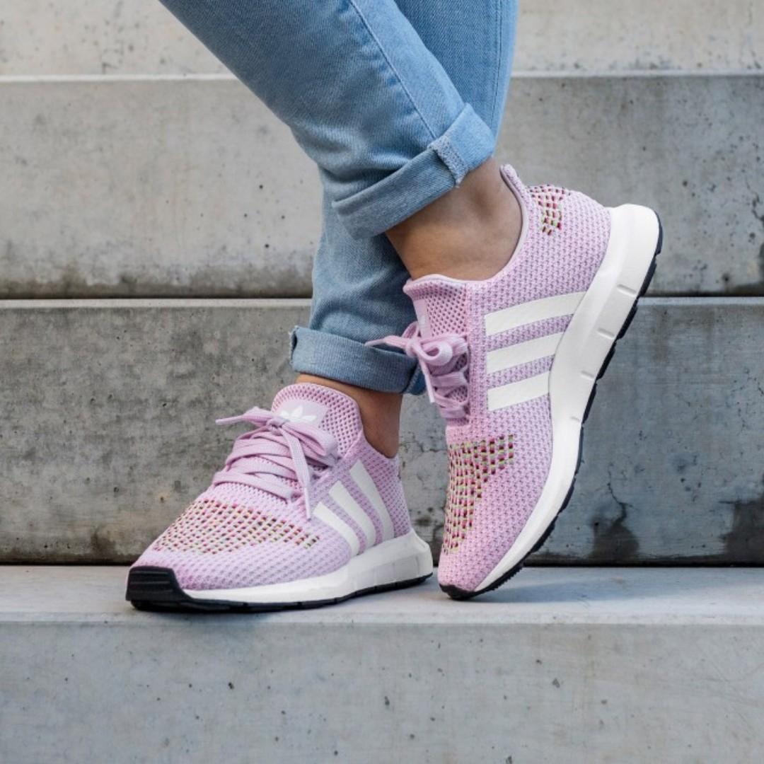 adidas swift run women's pink