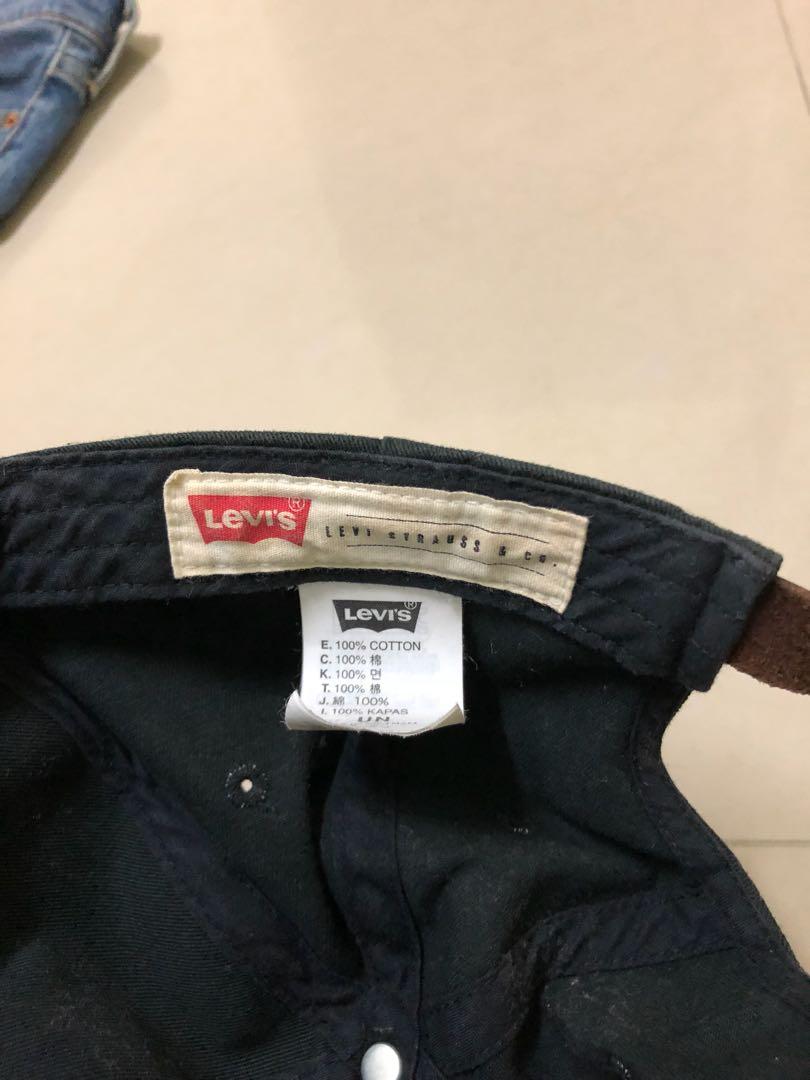 Cap Levi’s (Category: Cap & Hats) located in Subang Jaya. Submitted by ir.mateen (Listing ID 199378786, Image 3). Description: Condition 9/10.