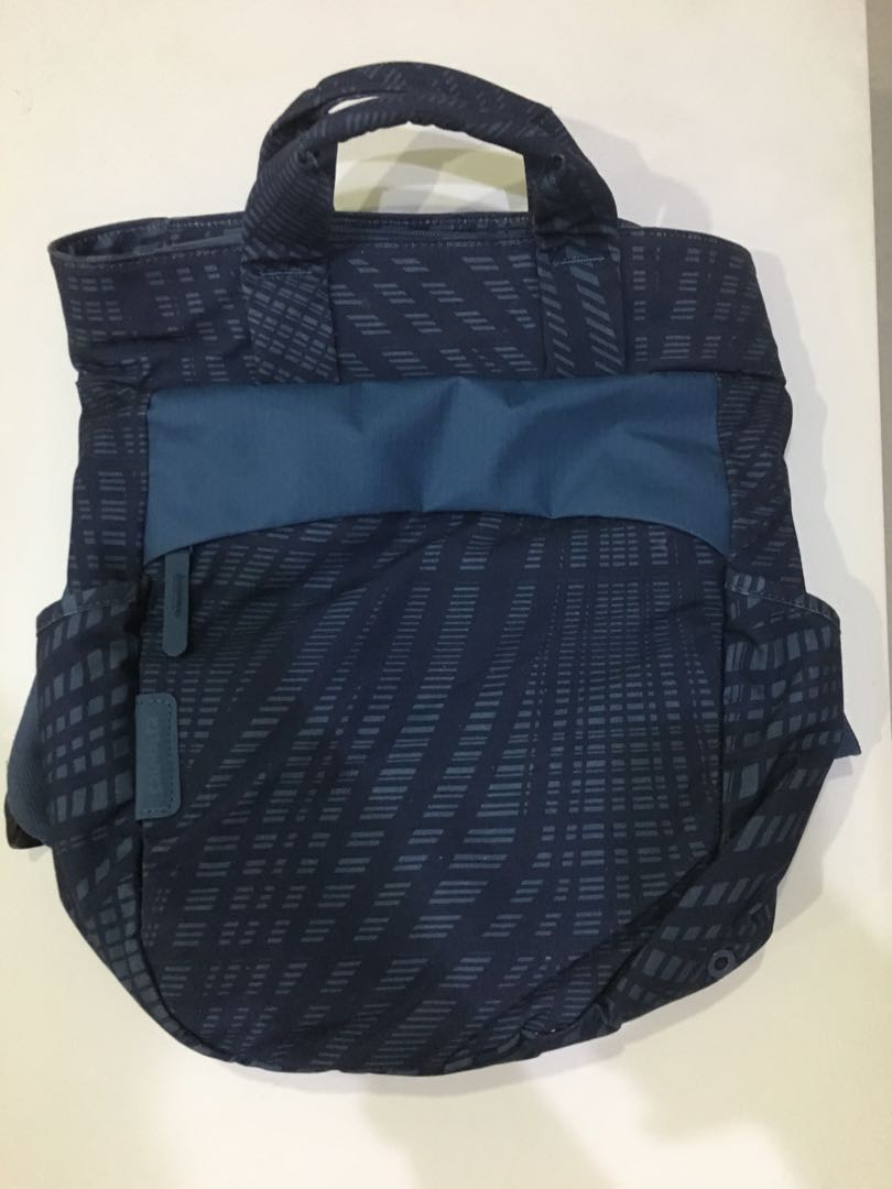 Crumpler art crowd backpack 2025