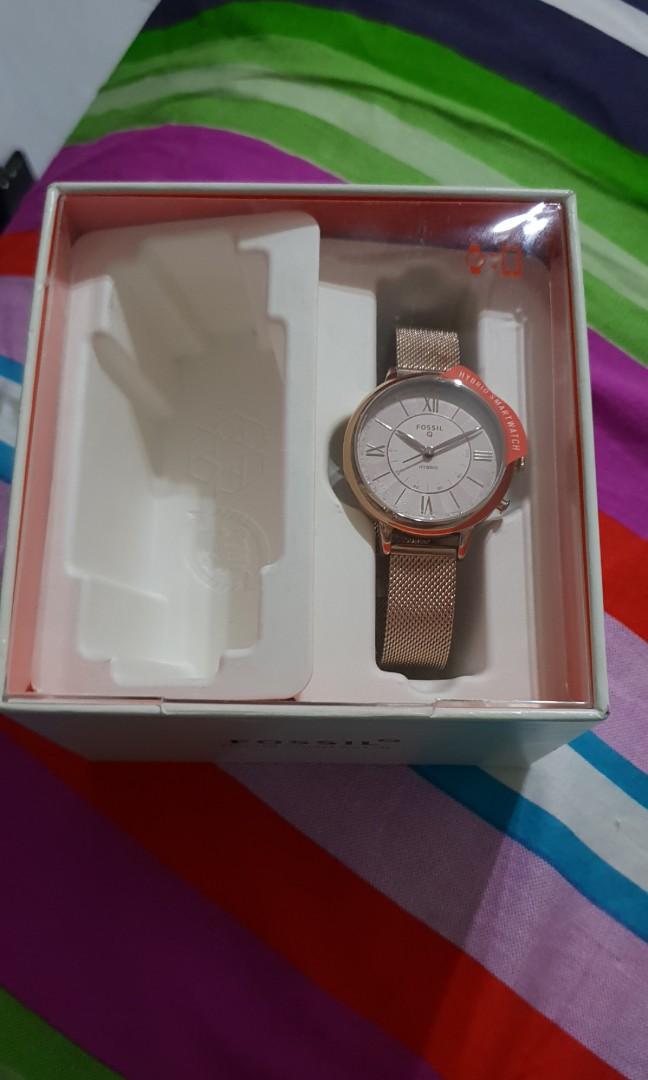 fossil pastel pink smartwatch