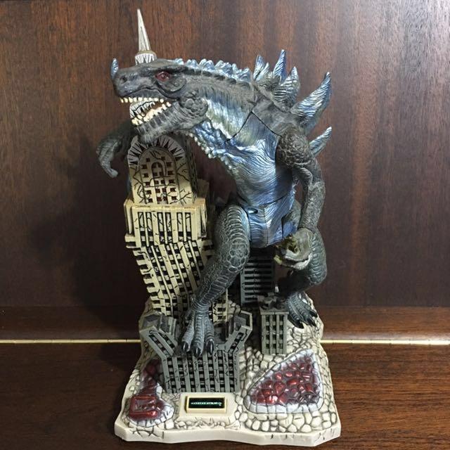 Godzilla Bank By Trendmasters 1998 Mib Figure Toho Toys Games