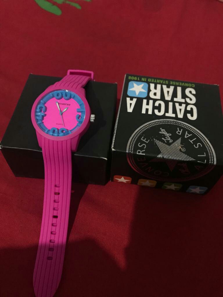 Jam 2025 converse original