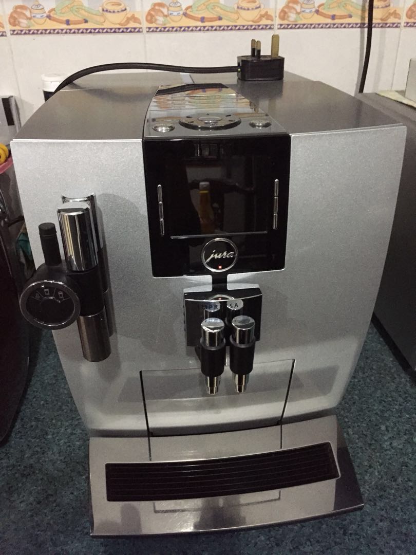 Jura Impressa J9.3 Automatic Espresso Machine, TV & Home Appliances