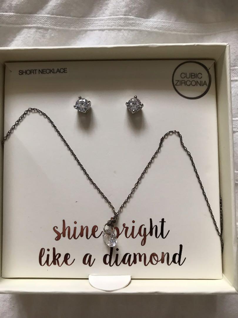 Lovisa diamond necklace and earing on Carousell
