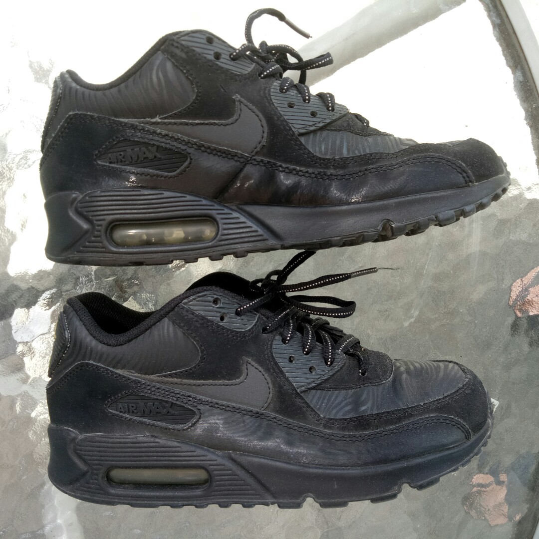 Nike Air Max 90 triple black - Zebra limited edition (FREE SHIPPING),  Women's Fashion, Shoes on Carousell