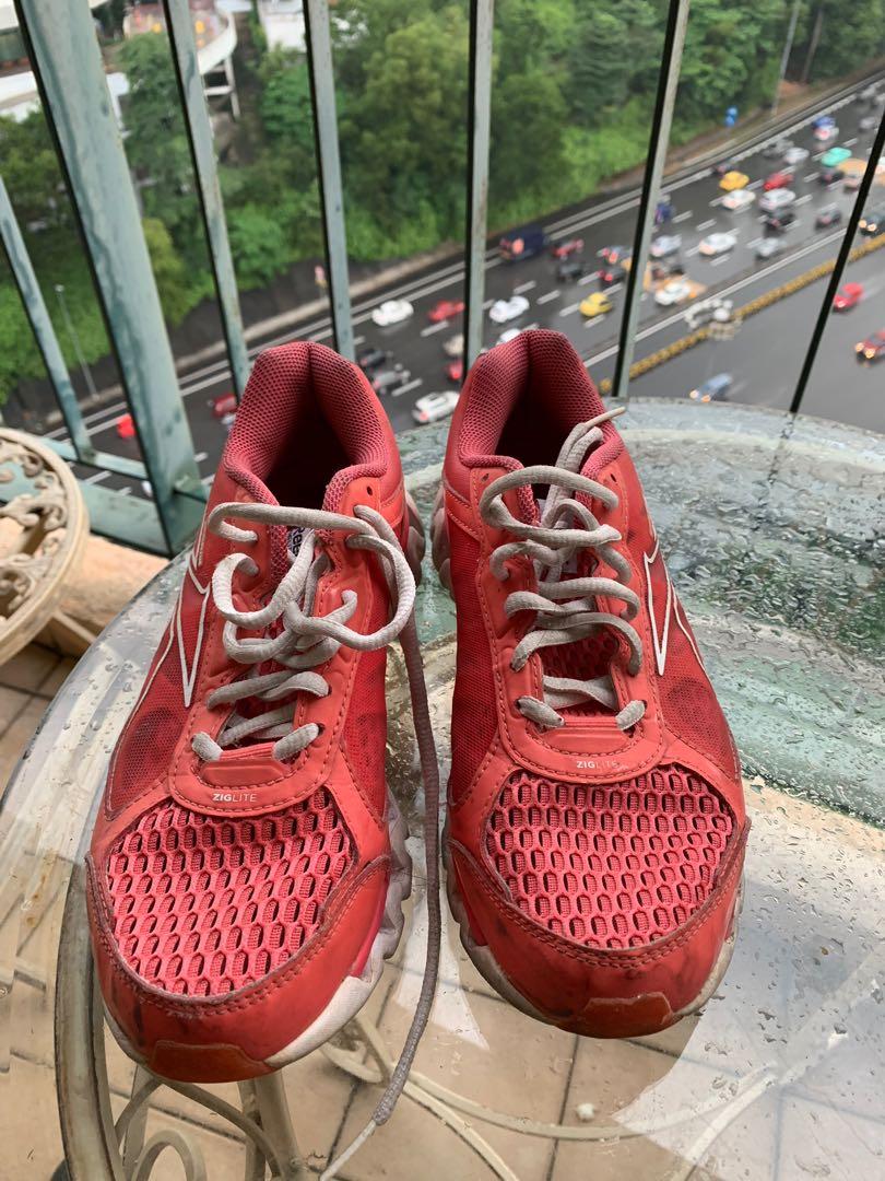 Reebok zig best sale zag running shoes