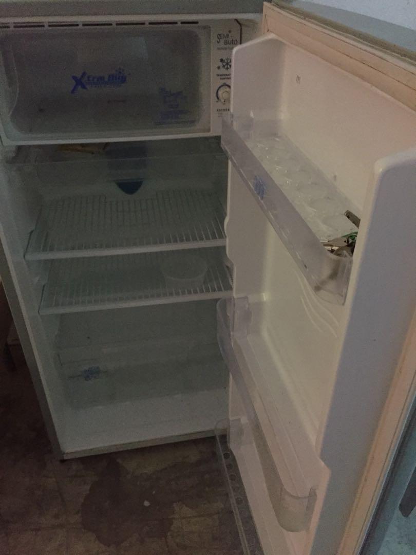 Sharp refrigerator in Angeles City Pampanga, TV & Home Appliances