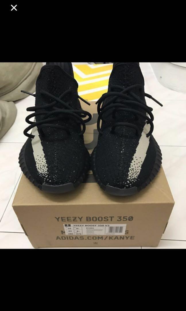 yeezy 350v2 oreo