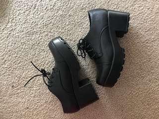 Platform faux leather shoes