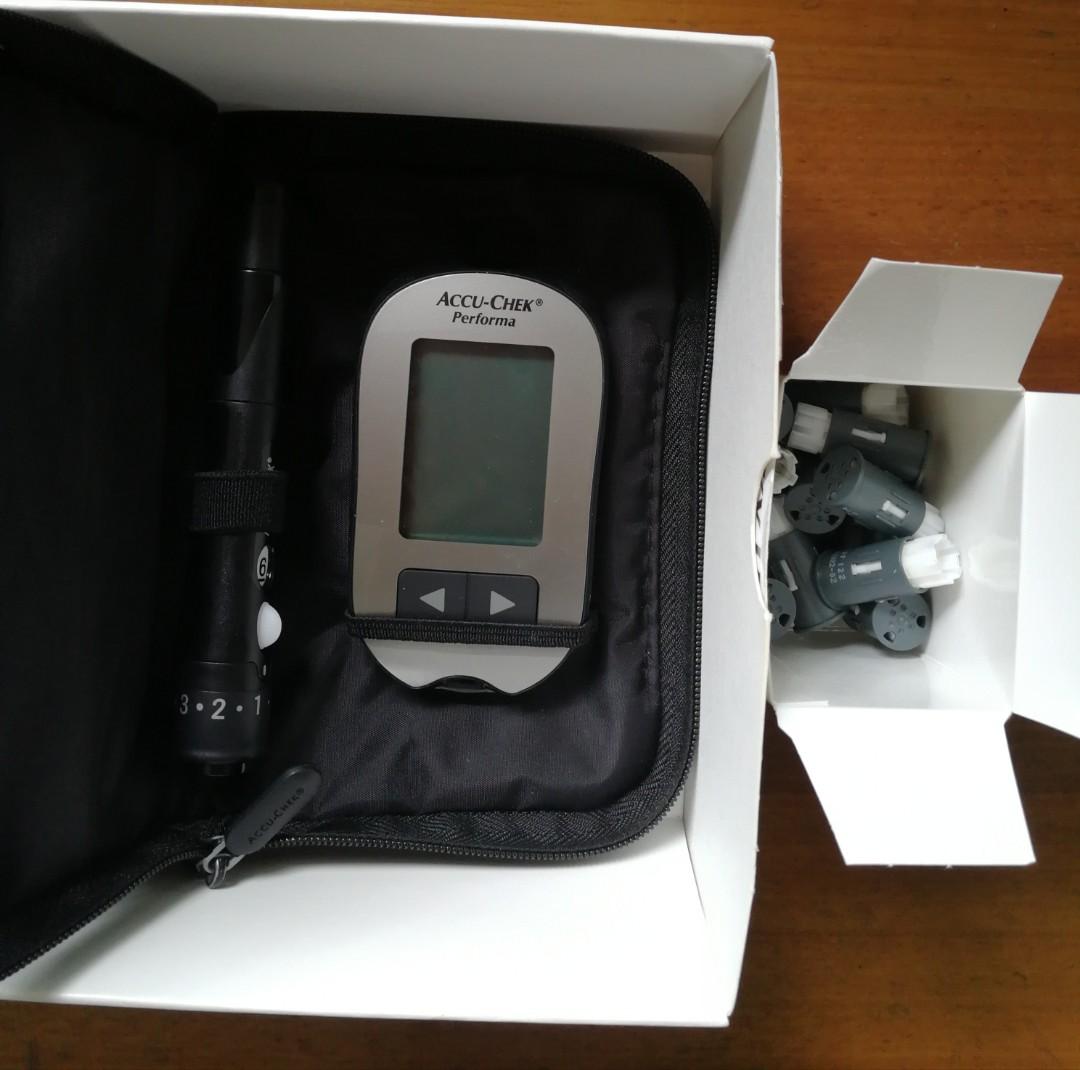 Accu-Chek Performa blood glucose meter, Babies & Kids, Bathing ...
