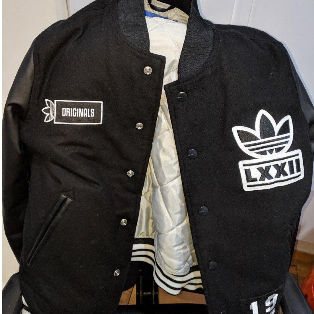 Adidas originals badge bomber jacket black 2025