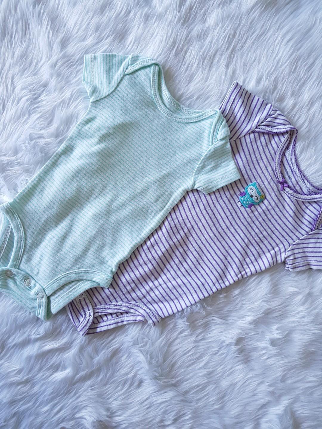 Carters Onesie Bundle 3 (Category: Babies & Kids Fashion) located in Manila. Submitted by grix08 (Listing ID 199566658, Image 1). Description: 6M VGUC No stains or flaws ♡ Please manage your expectations as these are preloved items, unless stated brand new ♡ Always check the condition stated on the description. Swipe to see indicated stains or flaws (if any).