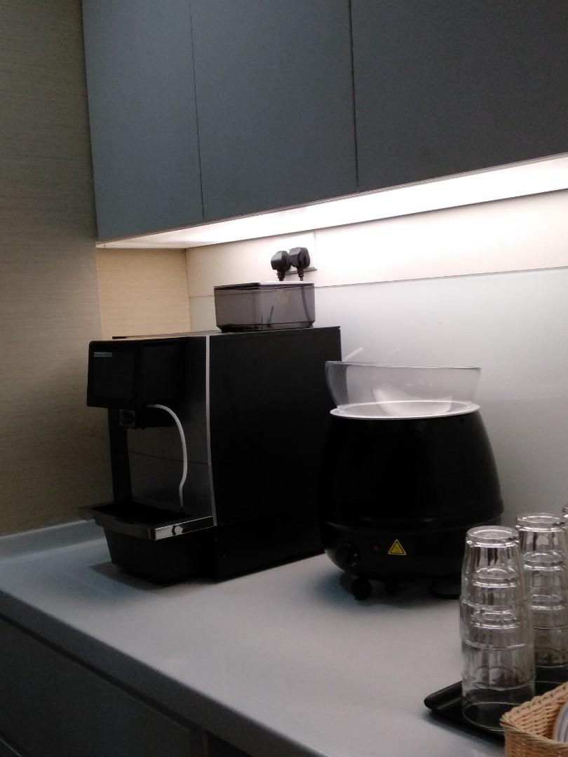 Coffee / Espresso Machine (Category: Coffee Machines & Makers) located in Singapore. Submitted by caffeine_pro (Listing ID 199471321, Image 6). Description: Listed price is rental pricing / month, 2 years agreement. Direct purchase / Free on loan options available. Ever thought of bringing Starbucks under your roof? Now you can! Why spend $3+ a day when you can make a cup for under 50cents a cup at the comfort of your own home? This is a one-touc