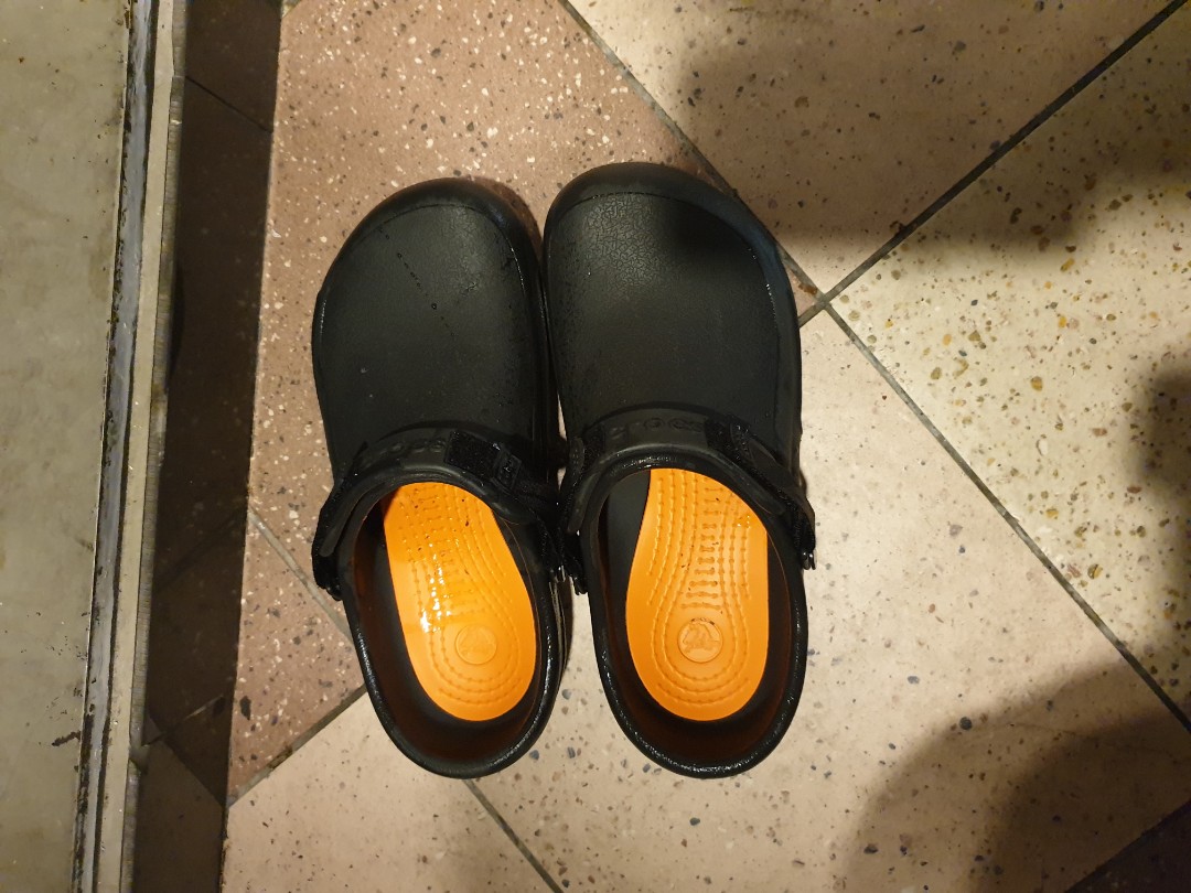 bistro pro clog crocs