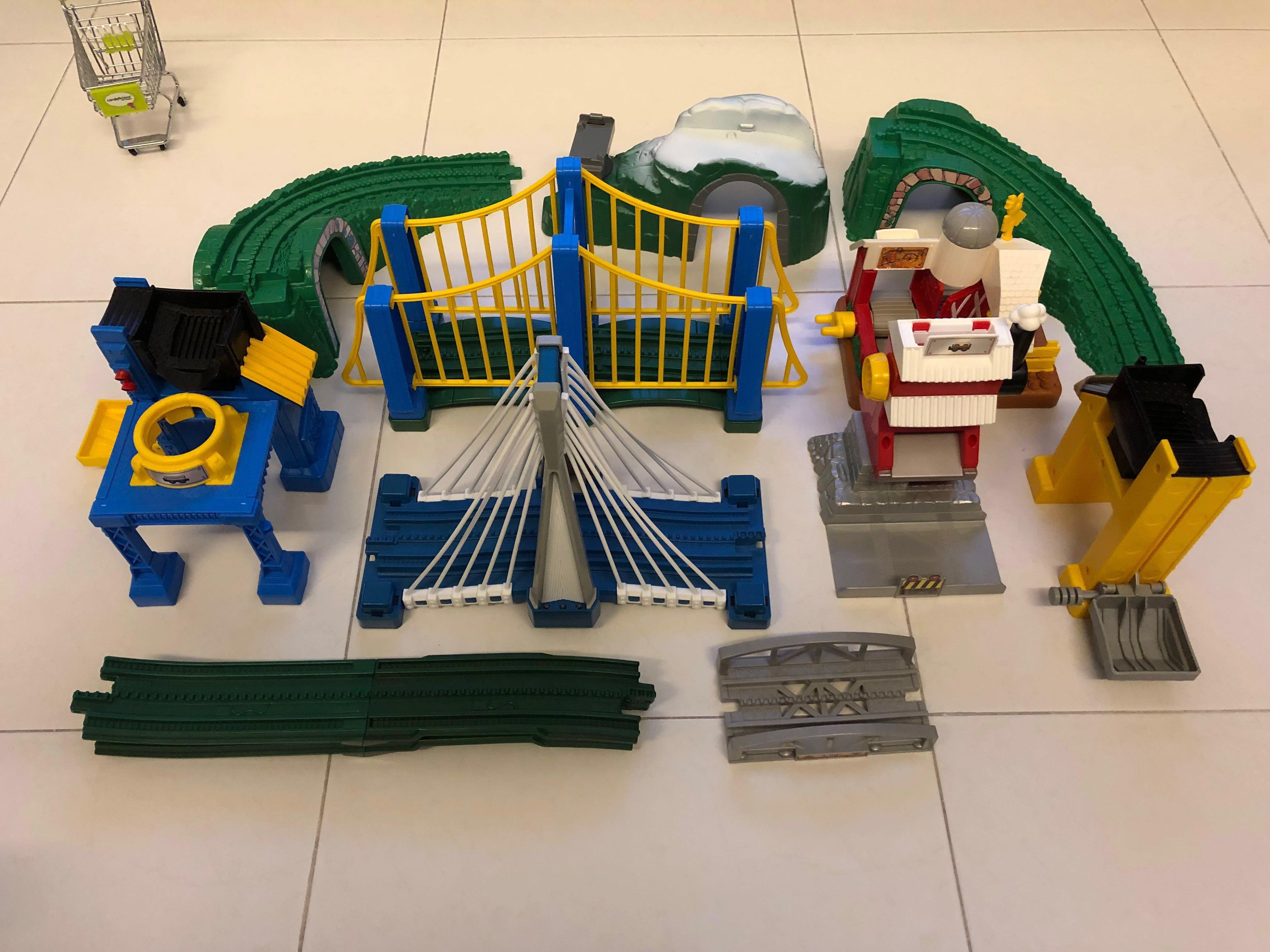Fisher Price Geotrax Grand Central Station, 43 OFF