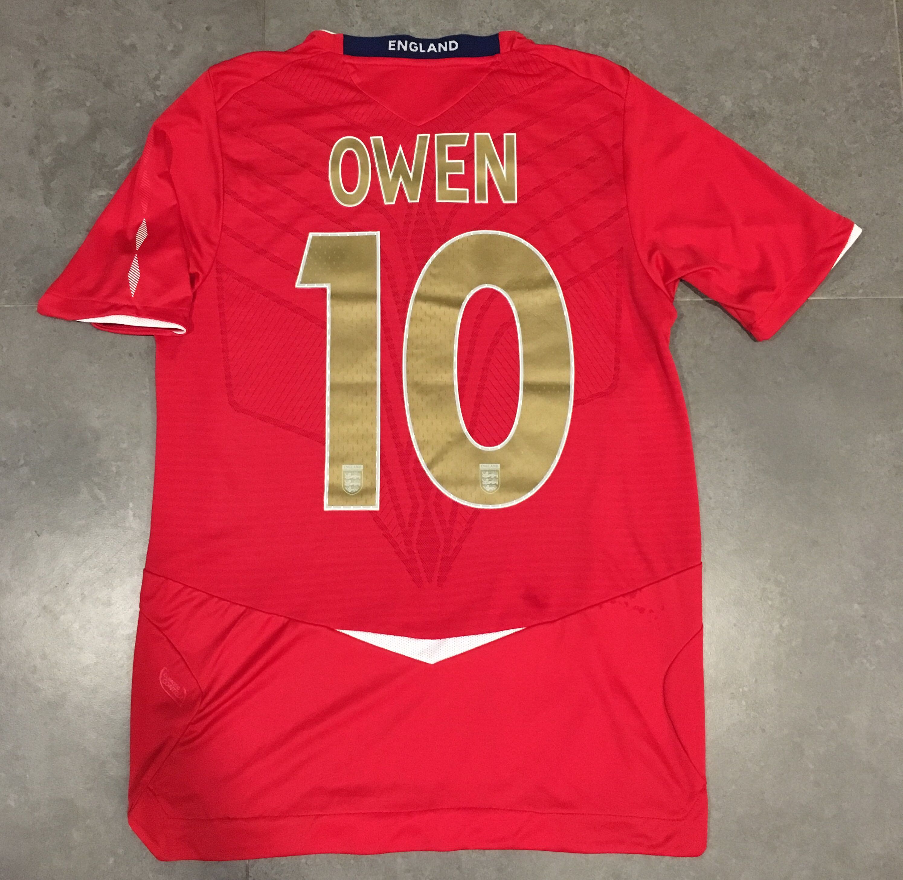 Michael Owen England Home Authentic Umbro Football Jersey, Men's